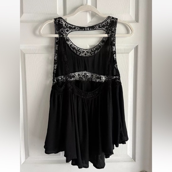 Small Mod Black Tank Top Flowy Crepe Shirt Crochet Lace Boho Layer Summer Flowy - Picture 2 of 2